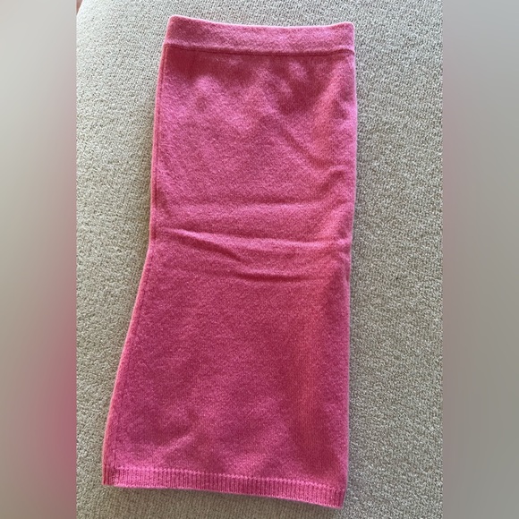 Thesaurus Women tank top, pink color. Cashmere. - Picture 3 of 10